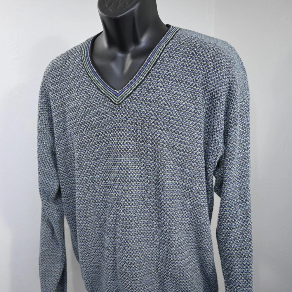 VTG Tricots St Raphael Knitted V Neck Sweater Rayon Nylon USA MADE Mens Large